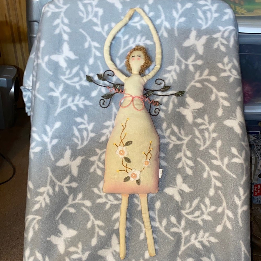 Doorknob doll hanger.